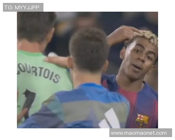 巴萨与皇马激战再现黄牌风波球员情绪高涨引发争议