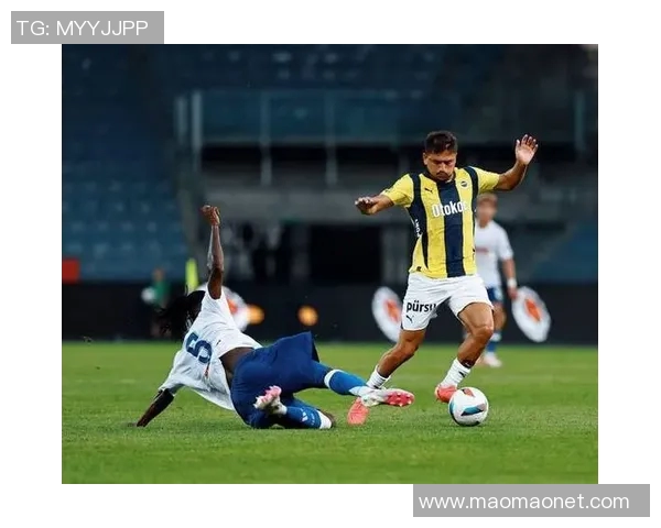 摩纳哥与费内巴切激战正酣谁将赢得这场精彩对决