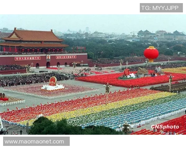 泰山队与大连队激战正酣比分悬念不断精彩瞬间回顾与分析