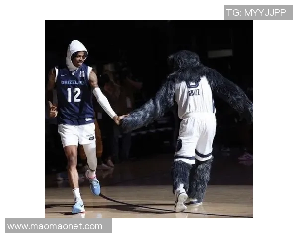 湖人队与灰熊队激战正酣谁能在季后赛中笑到最后