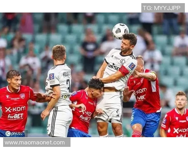 哥伦布机员与华盛顿联的精彩对决展现足球魅力与团队精神