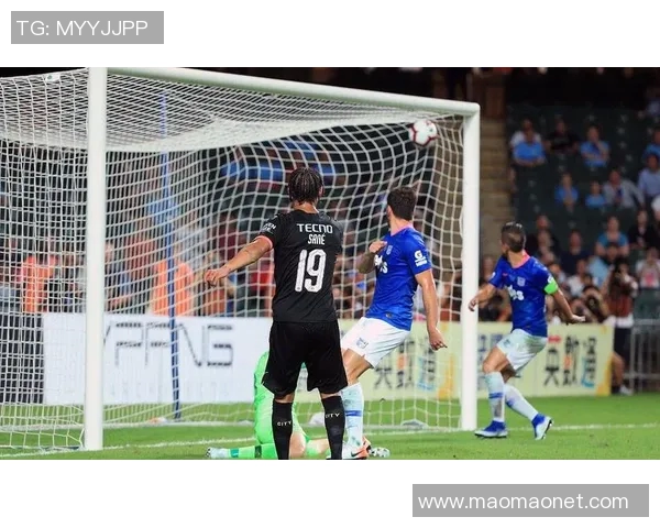 琉球足球队迎战山口雷法全力争胜展现团队精神与竞技风采