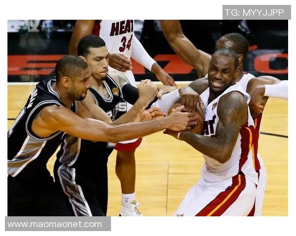 2014年季后赛马刺与小牛的激烈对决回顾与分析