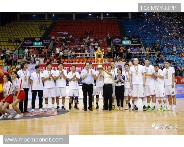 武汉篮球队比赛经验变革引发热议助力球队新征程 武汉篮球队比赛经验变革引发热议助力球队新征程